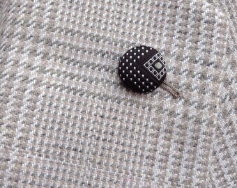 Lapel Pins Mens Lapel Pin Button Lapel Pin Custom Black White Silk Round Boutonniere Boyfriend Gift For Men Groomsman Suit Pin