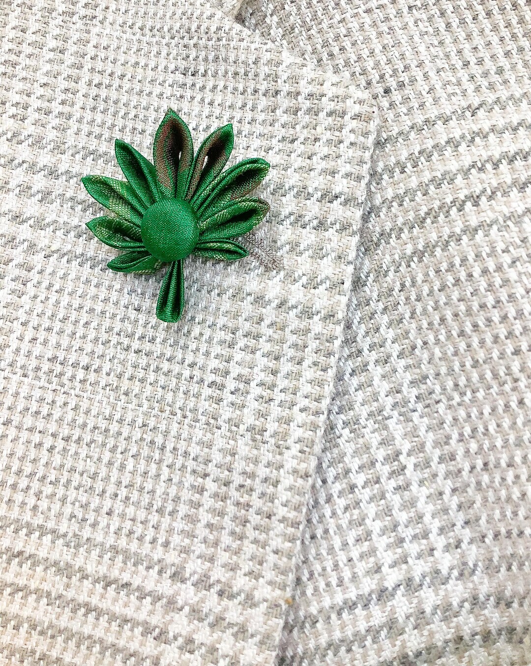 Cannabis Leaf Lapel Pins | Mens Silk Marijuana Green Boutonniere | Weed ...