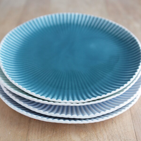 teal lunch plate