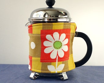 Vintage fabric daisy MIDI coffee pot cosy, vintage red and yellow cafetiere wrap, 4 cup French press cover