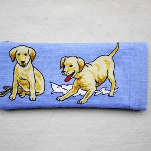 Golden retriever puppy dog glasses case, upcycled fabric spectacle pouch imagem 4