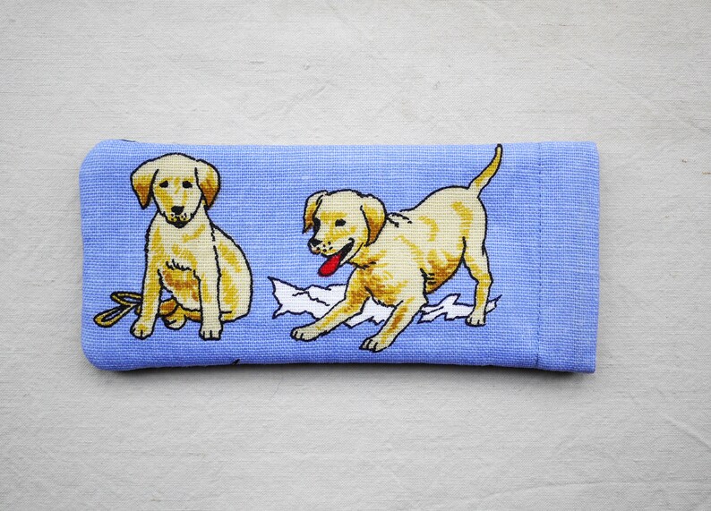 Golden retriever puppy dog glasses case, upcycled fabric spectacle pouch imagem 4