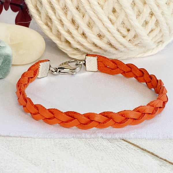 Leather bracelet, Bracelet for women, Unisex bracelet, Leather jewelry, Boho braid jewelry, Flat braid bracelet, Teen jewelry, Tween gift