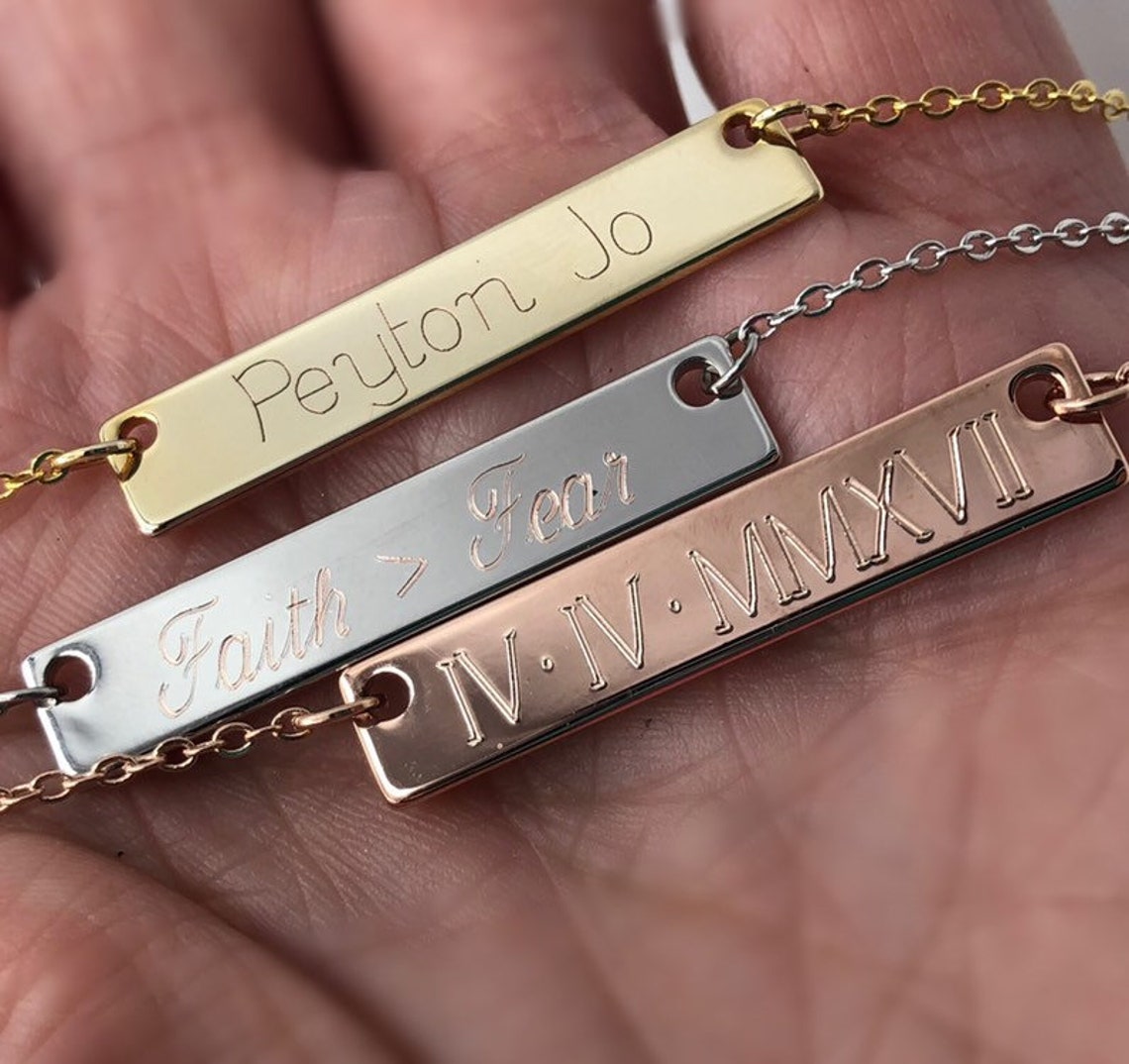 Engraved horizontal bar necklace Clearance