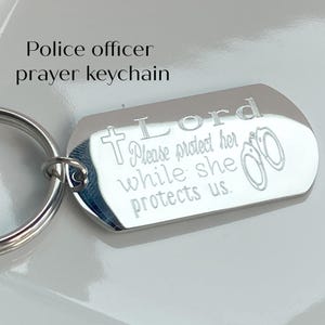女性警察官への手錠と十字架の祈りの贈り物、彼女のための警察官キーホルダー、女性警察官への贈り物、手錠キーホルダー。