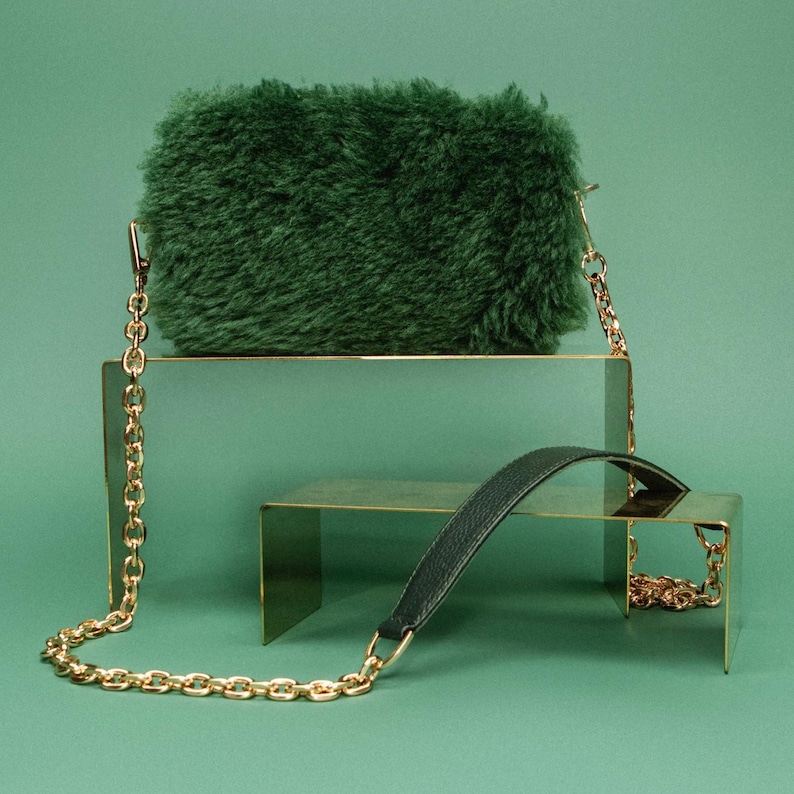 Handgefertigte Schafwolltasche, Designer-Stil Tasche, Echtleder Tasche, Crossbody-Tasche mit Messingkette, Schaffelltasche, Luxushandtasche Emerald Green Wool