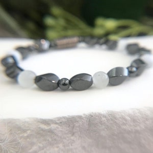 Pain relieving + protection therapy bracelet | cream cat&#39;s eye + magnetic hematite | single-strand bracelet for overall wellness