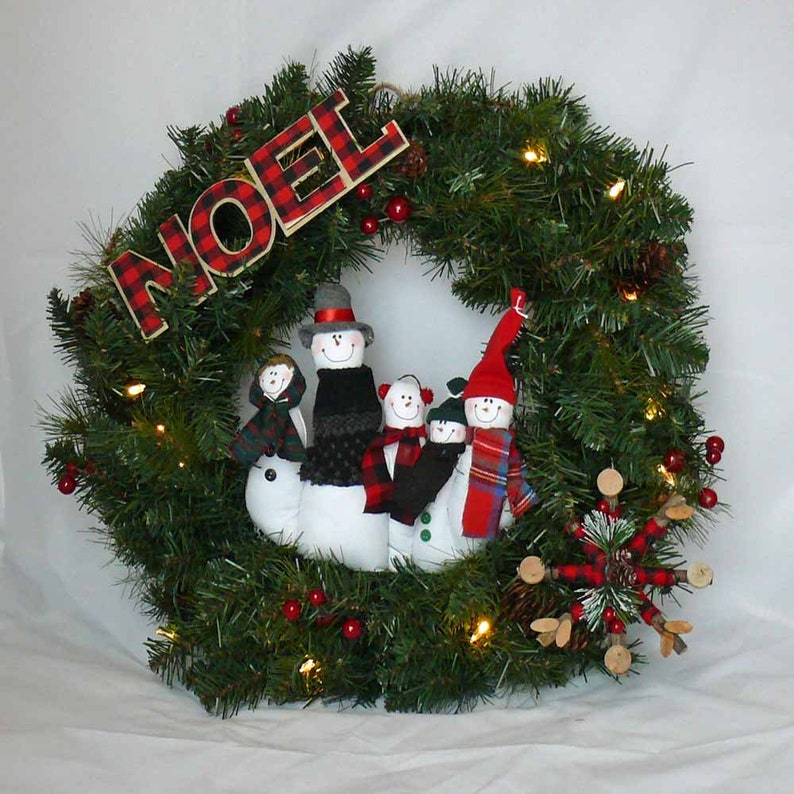 Blizzard Bunch Snowman Wreath