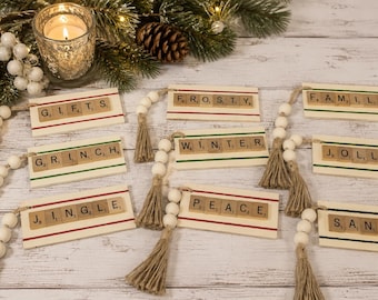 Adornos navideños de estilo rústico, adornos navideños campestres, decoración navideña con cuentas de madera, adornos para el árbol de Navidad.