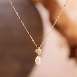 Freshwater Pearl Diamond Necklace, Crystal Necklace, Wedding Necklace, Bridesmaid Gift, Bridal Jewellery, Dainty Pearl Necklace
