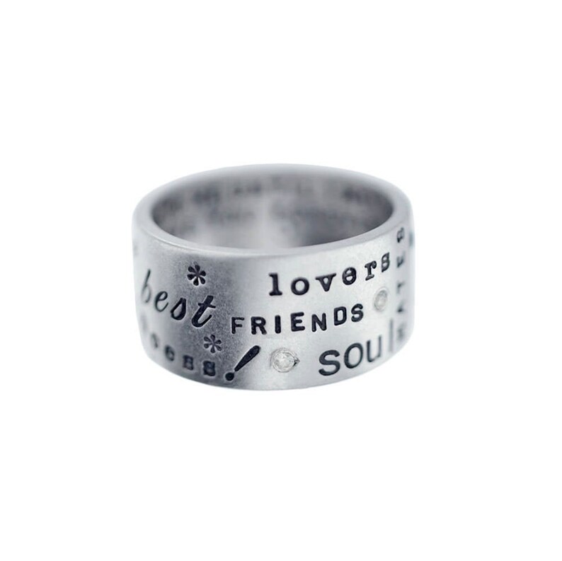 Personalisierter Silberring, breiter Bandring, Geburtssteinring für Mama, personalisierte Ringe für Frauen Sterling Silber, Kinder Namen Ring, MetalPressions Bild 2