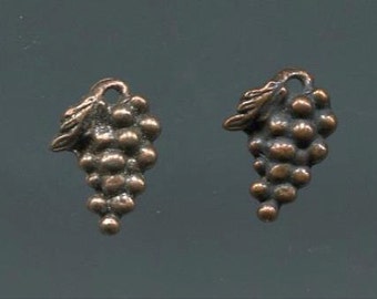 8518 5 Pieces Tierra Cast Pewter Antique Copper Grape Lead Charm
