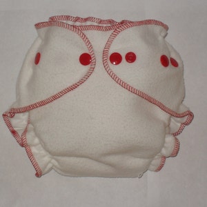 Fitted diaper bamboo zorb with red snaps