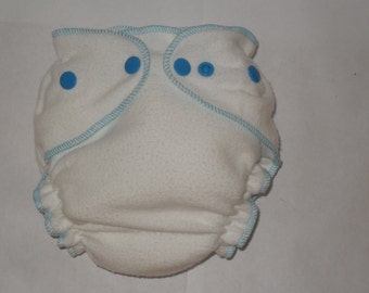 Bamboo Fitted diaper with blue snaps