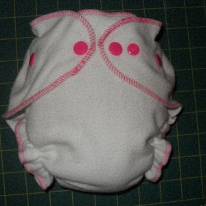 Fitted diaper bamboo zorb with hot pink snaps