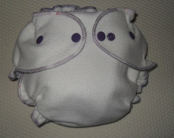 Bamboo/Zorb fitted diaper with purple snaps and purple swirl edging