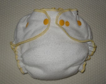 Bamboo/Zorb fitted diaper with yellow snaps and edging