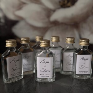 Bottiglia regalo per gli ospiti Kolonya | Acqua di Colonia al Limone | personalizzato con adesivo bianco