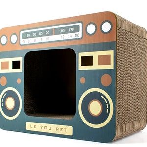 Rascador y escondite para gatos con radio retro: muebles para gatos de inspiración vintage