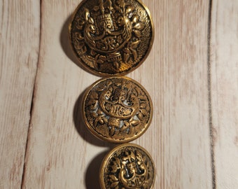 Vintage metal Buttons, birds and axe JTE crest design, 3 sizes, lot of 7