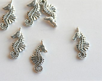 SEAHORSE charms for bracelets,  pendants -  QTY 5. Antiqued silver plated, add-on charms, beach, ocean, nautical, summer, surf (2-10))