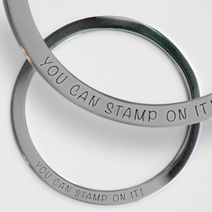 STAINLESS STEEL stamping blank disc bangle bracelet. Flat washer shape. Non-tarnish, no plating to wear off. For custom hand-stamping (WD38)