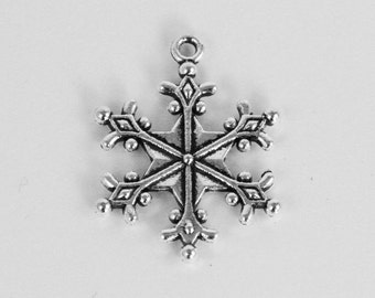 Snowflake Frozen charms. QTY 4+. Antiqued silver plated. For bangles, pendant, earrings, add-on charm. Christmas Winter Holiday Snow (28-1)