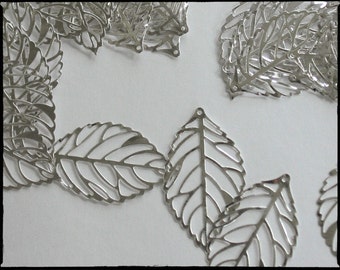 Leaf findings (10), Silvertone iron,  54x31mm, Hole 1mm. Perfect for pendants / earrings. lightweight & lovely! Jewelry findings (WD10-d)