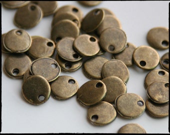 Tiny Antique Bronze Stamping Blank. 8mm. Stamping tag, round. So cute! For hand-stamped jewelry, initial charms. Blank tag. QTY 30 (yb89)