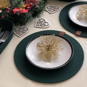 Set di tovagliette e sottobicchieri rotondi verde smeraldo - Decorazione da tavola festiva per Natale e occasioni speciali