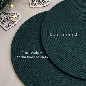 Set di tovagliette e sottobicchieri rotondi verde smeraldo da 12" - Decorazione da tavola festiva per Natale e occasioni speciali