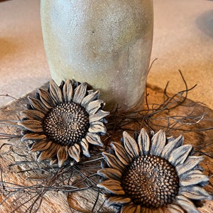 Blackened Beeswax Sunflower~ #207 Summer~Floral~Flowers~Sunflowers~Garden~Bowl Fillers~