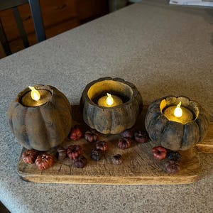Blackened Beeswax Pumpkin Flicker Lights #328  ~Halloween~Fall~Primitive~3 Styles~Cupboard Tuck~Early Lighting~Hostess Gift~Pumpkins~