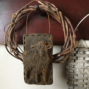 Mouton des Cotswolds/agneau primitif, cire d'abeille noircie Ornie #529