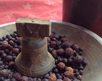 Blackened Beeswax Liberty Bell #203~Bowl Filler~Ornament~Summer~Patriotic~Freedom~1776~