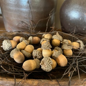 Nötbruna konstgjorda ekollon ~ Skålfyllning ~ Primitiv ~ Bondgård ~ Höst ~ Naturlig ~