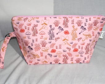 Pink Fungi Beckett Bag