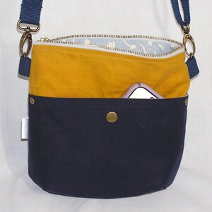 Navy/Gold Easton Crossbody Bag image 3