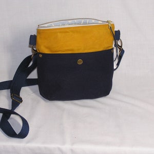 Navy/Gold Easton Crossbody Bag image 7