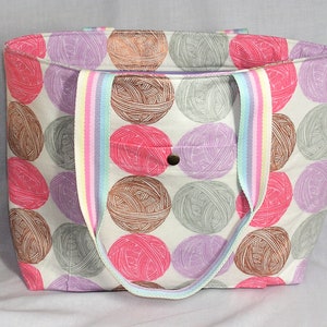 PREORDER Yarn Balls Zippered Pepin Tote image 2