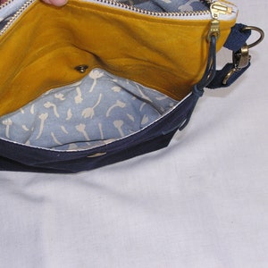 Navy/Gold Easton Crossbody Bag image 4