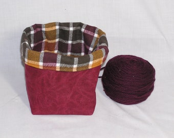 Burgundy Waxed Canvas Tater Tot with Burgundy/Olive Plaid Lining