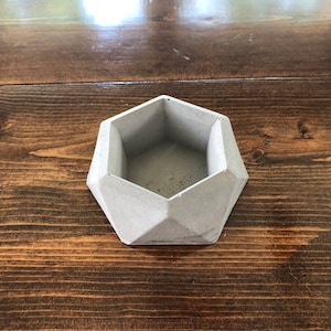 Geometric Concrete Planter, Ring dish, Concrete Succulent Planter, Modern Concrete Planter, Cement Planter, Mini Planter,Concrete Tealight