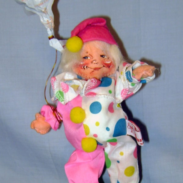 Vintage 1990 Annalee Doll Society Logo Kid Doll Clown with I Love You Balloon FREE SHIPPING