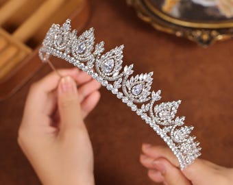 Regal Crystal Bridal Crown with Geometric Motifs • Silver Crown with Rhinestones for Weddings, Baroque Quinceañeras and Special Occasions