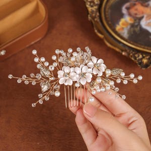 Pearl Rhinestone Flower Hair Comb - Etsy display picture 3