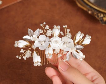 Wedding Comb Gold Color, Crystals Floral Hair Comb for Bride, Pearls Leaves Bud Bridal Hairpiece, Porcelain Flowers Bridal Hair Comb
