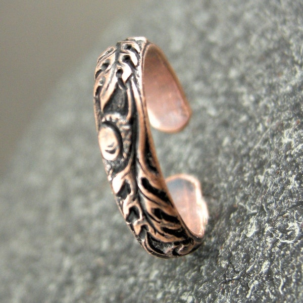 TOE RING, COPPER, Acorns and Oak Leaves, Handmade, Antiqued , Body Jewelry, Adjustable,              Gentle Squeeze, 3 mm wide, Satin Finish