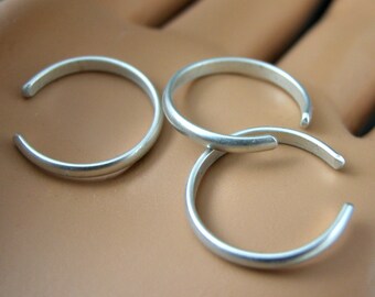 TOE RING, STERLING, Bridesmaid Gifts, Sterling Silver Toe Ring, Satin finish, Body Jewelry, Adjustable, Gift for her, Sweet 16 Beach Jewelry
