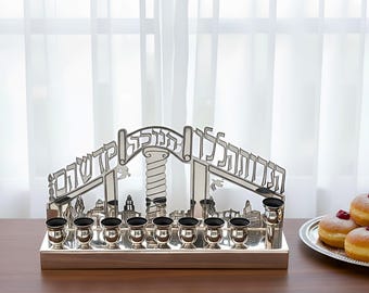 Menorah di Hanukkah fatta a mano • Chanukia unica in argento da Israele • Regalo ebraico
